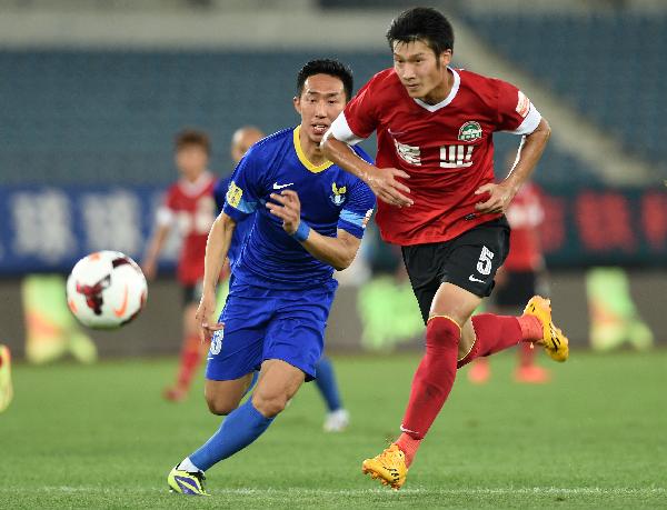 埃梅里两次各项赛事十连胜，是维拉队史首位做到的主帅（埃梅里两度率维拉各项赛事十连胜，成队史首位达成此纪录的主帅）