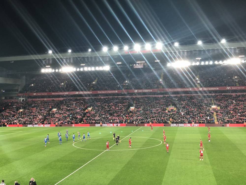 英媒：小蜜蜂6个英超主场狂揽13分，近期连胜利物浦+纽卡（英媒：小蜜蜂英超主场近6战豪取13分，连克利物浦和纽卡）