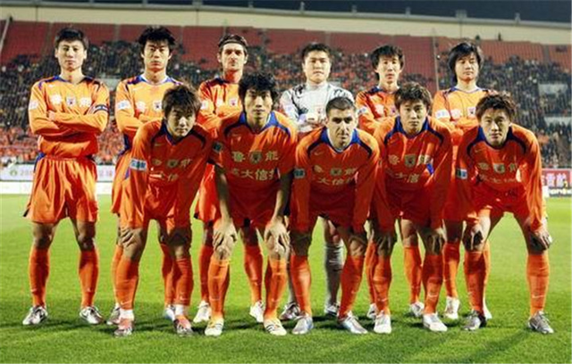 墨尔本胜利主帅：麦克阿瑟拥有双塔，我们必须要限制对手传中