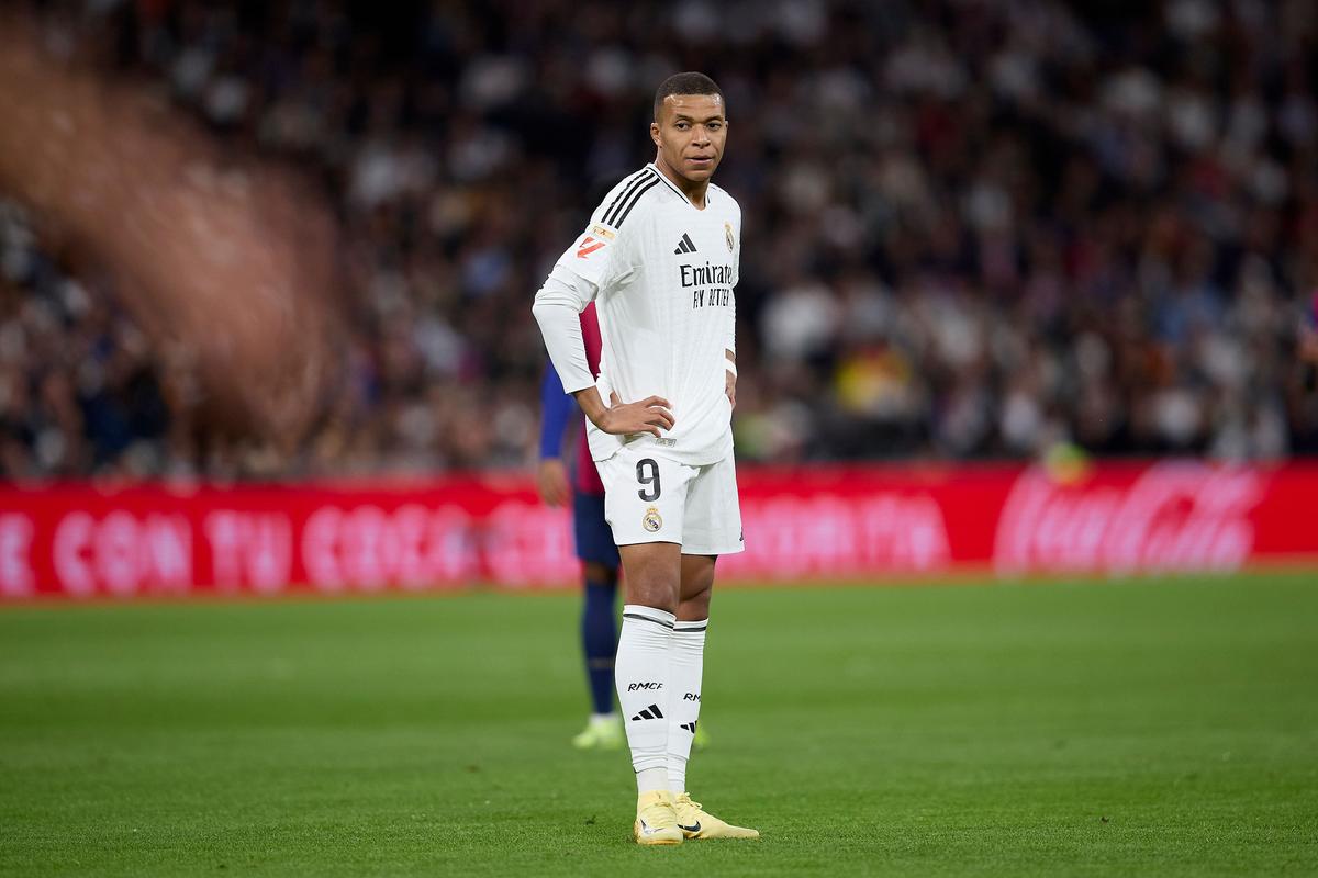 篮球湖人球员社媒晒训练日常