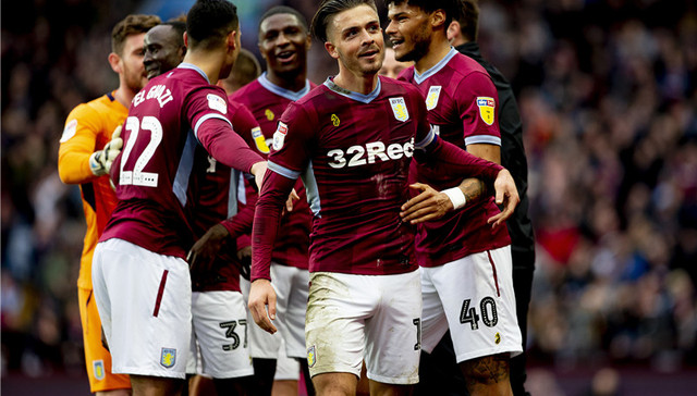 足球英超球迷怒喷转播商调整赛程（英超球迷怒批转播商调整赛程）