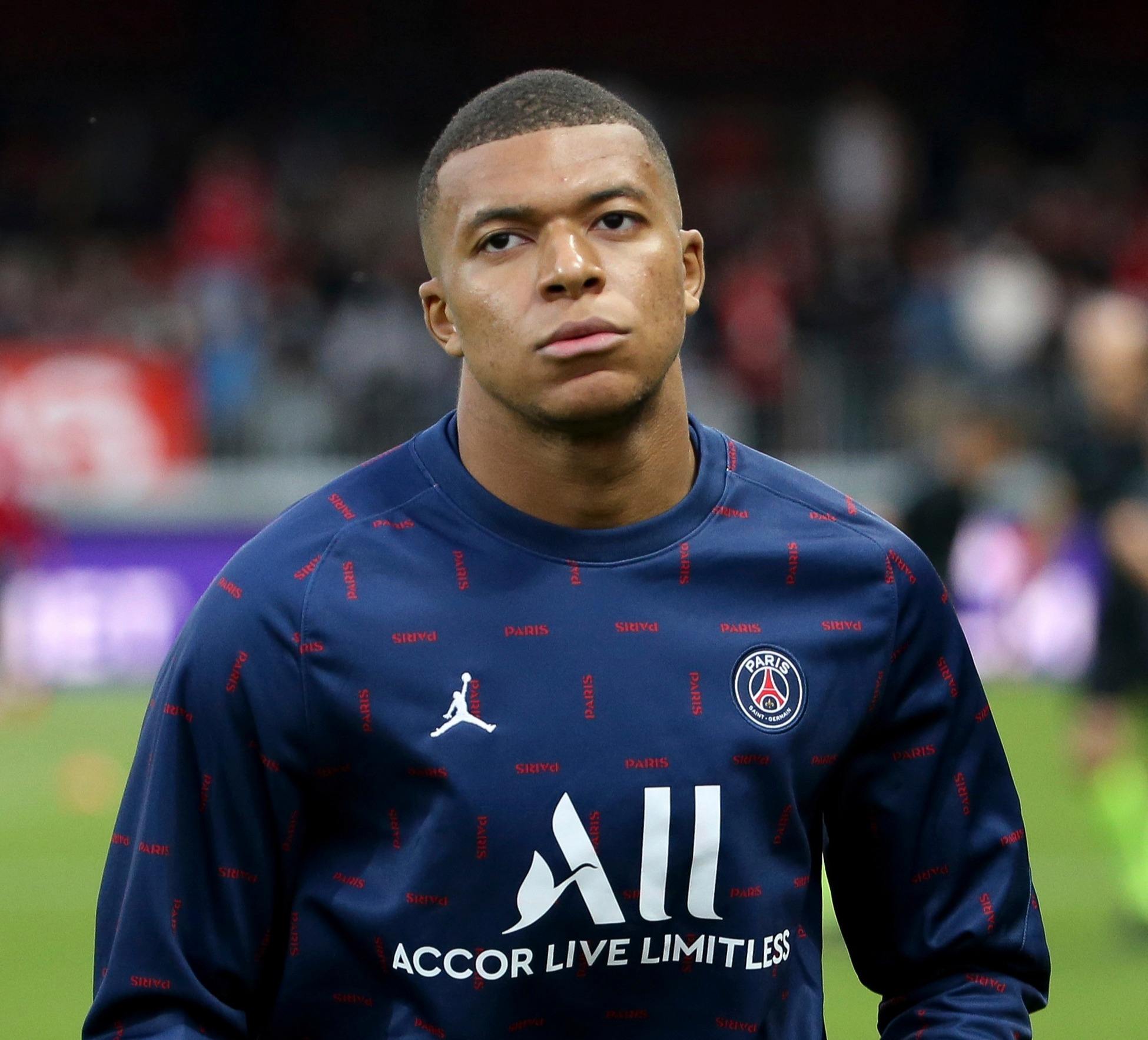 曼联1-1西汉姆再失进前5良机！习惯性疲软，阿莫林冬窗买人也不够