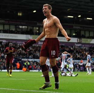 2025／26赛季英超：英超悬念复活！曼城已进入“恐怖追击”模式（2025／26英超：悬念重燃，曼城已切换至“恐怖追赶”模式）