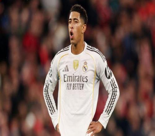 绿茵场上的百年世仇，皇马与巴萨，一场足球背后的政治战争（皇马与巴萨：百年宿敌，球场之外的政治角力）