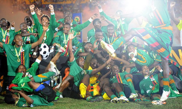 全北现代2-1光州捧杯，大田韩亚、浦项铁人、江原获亚冠资格（全北现代2-1力克光州封王，大田韩亚、浦项铁人、江原拿到亚冠门票）