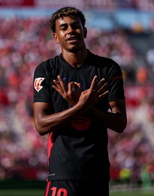 詹俊：此前四次这个节点排在英超榜首都无法如愿，希望这赛季如愿（詹俊：过去四次此时领跑英超都未能如愿，盼本赛季终圆梦）