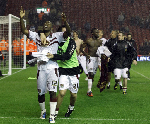 官方：马宁执法今晚苏超决赛南通队vs泰州队的比赛